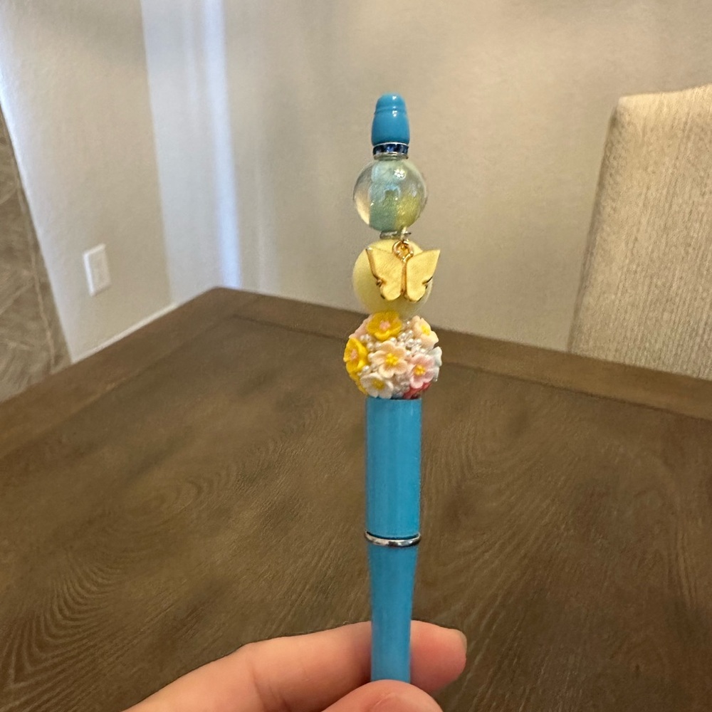 Flower and Butterfly Charm Blue / Yellow Handmade Beaded Pen‎